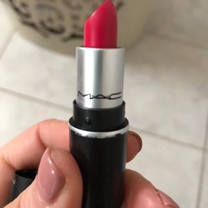 Mini Mac Dangerously Red Lipstick